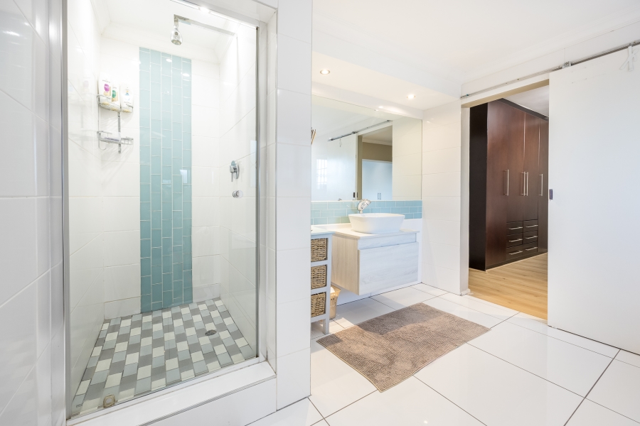 4 Bedroom Property for Sale in Loevenstein Western Cape